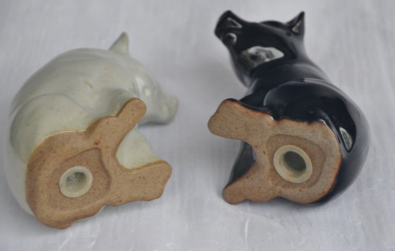 eb3286 Salt and Pepper Stoneware Ceramic Pottery Pigs Black /& White 4-12 Tall Vintage