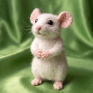Cute Mouse Needle Felting Kit for Beginners | Wool Roving+Guide, DIY Project, Stress Relief Hobby, Gift for Her, Birthday Present