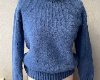 Pullover, handgestrickt aus "Malou light", Alpaka, royalblau, Gr. 36 / S