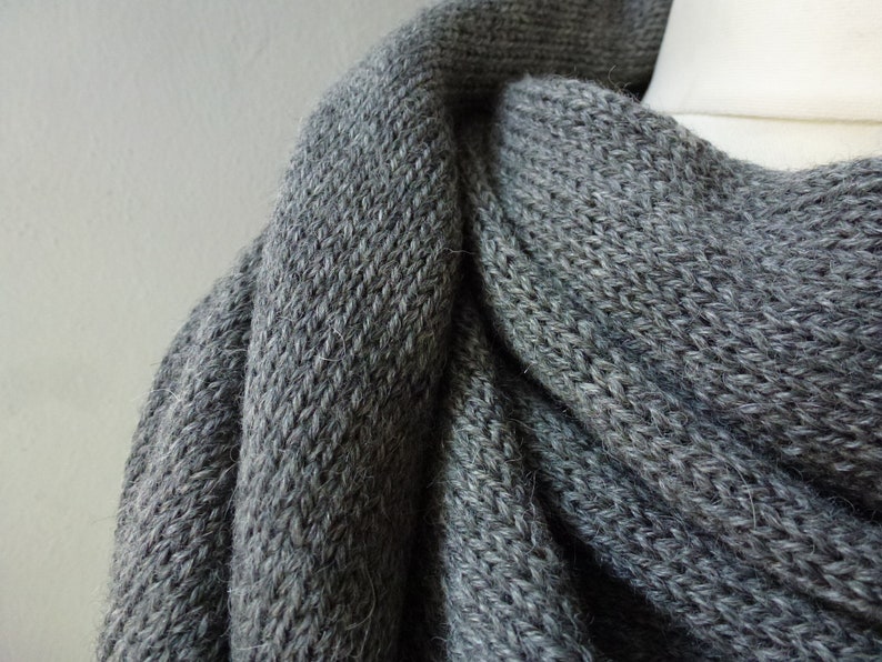 Triangular shawl 100% alpaca cloth stole shoulder cloth medium gray mottled alpaca wool knitted knit shawl triangle image 2