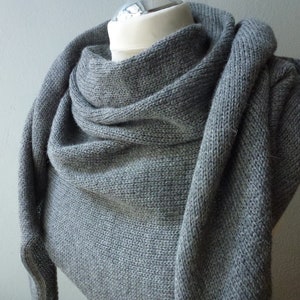 Triangular shawl 100% alpaca cloth stole shoulder cloth medium gray mottled alpaca wool knitted knit shawl triangle image 3