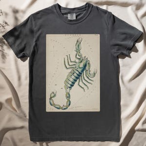 Camiseta con la carta estelar de Escorpio de Sidney Hall