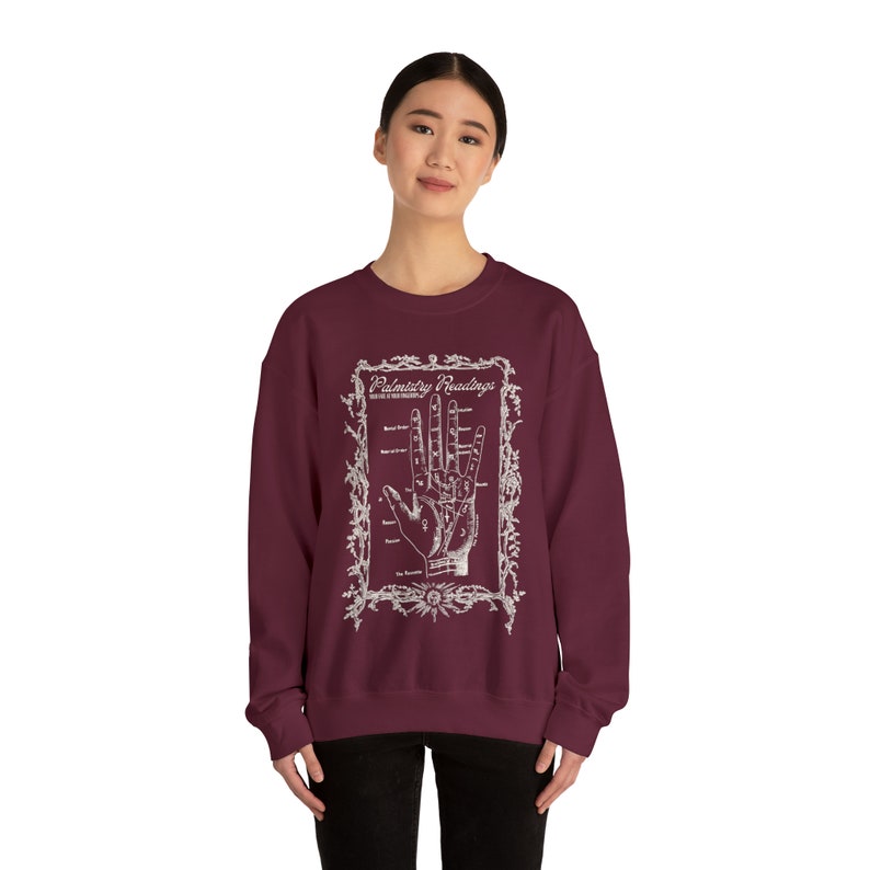 Sudadera bruja de quiromancia, camisa bruja, temporada espeluznante, cuello redondo de Halloween, vibraciones de otoño, colores cómodos 1717, vibraciones brujas, adivinación imagen 4