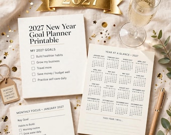 Op de afbeelding: Een 2027 Nieuwjaarsdoelenplanner printbare set met een doelenlijst, een maandelijkse focuspagina en een jaarkalender. De pagina's bevatten tekst zoals 2027 New Year Goal Planner Printable, My 2027 Goals en Year At A Glance 2027.