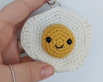 Sunny side up keychain, Egg keyring, crocheted egg keychain