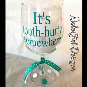 Dental Assistant Gifts, Dentist glass, Personalized, Dental Hygienist Gift, Dental wine glass, Dentist Student,Dentist Graduation, DDS