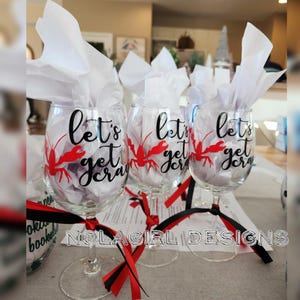 Crawfish Boil Wine Glass: Cajun Seafood, New Orleans Party Favor, NOLA, Engagement party, Nola Wedding, Southern food, Seafood Boil, Cajun