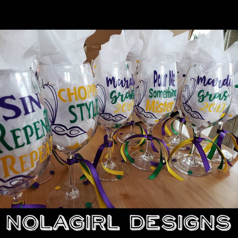 New Orleans Mardi Gras Wine Glass I Like Big Beads Etsy
