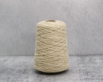 100% British Wool Yarn: Natural Cream Cheviot, 225g Cone for Machine Knitting
