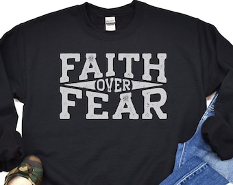 Sudadera con capucha cristiana "Fe sobre el miedo", unisex, con versículo bíblico.