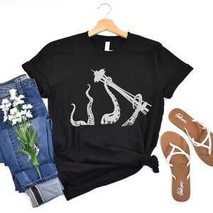Space Needle Kraken T-shirt, Seattle Tee, Kraken Tshirt, Space Needle shirt, WA T-shirt, Gift for Him Her, Local Tee, Pacific Northwest tee