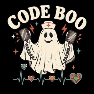 Puede incluir: Una ilustración gráfica sobre fondo negro que muestra un fantasma con cofia de enfermero, sosteniendo dos palas de desfibrilador con cables en espiral. El texto CODE BOO aparece arqueado arriba. Debajo hay corazones y una línea de pulso.