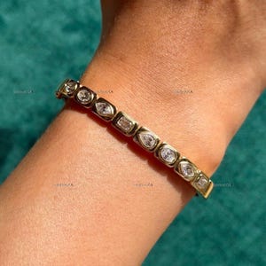 Brazalete de diamantes con bisel de múltiples formas, brazalete grueso de oro con diamantes de talla mixta, pulsera de lujo para bodas y novias, joyería moderna de herencia familiar.