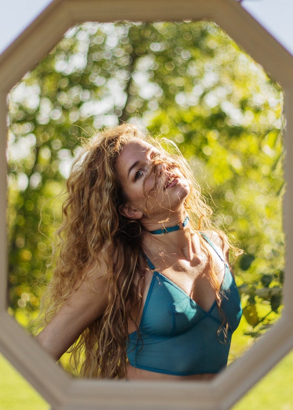 Deep Water Mesh Triangle Top - Sexy Sheer Lingerie para mujeres