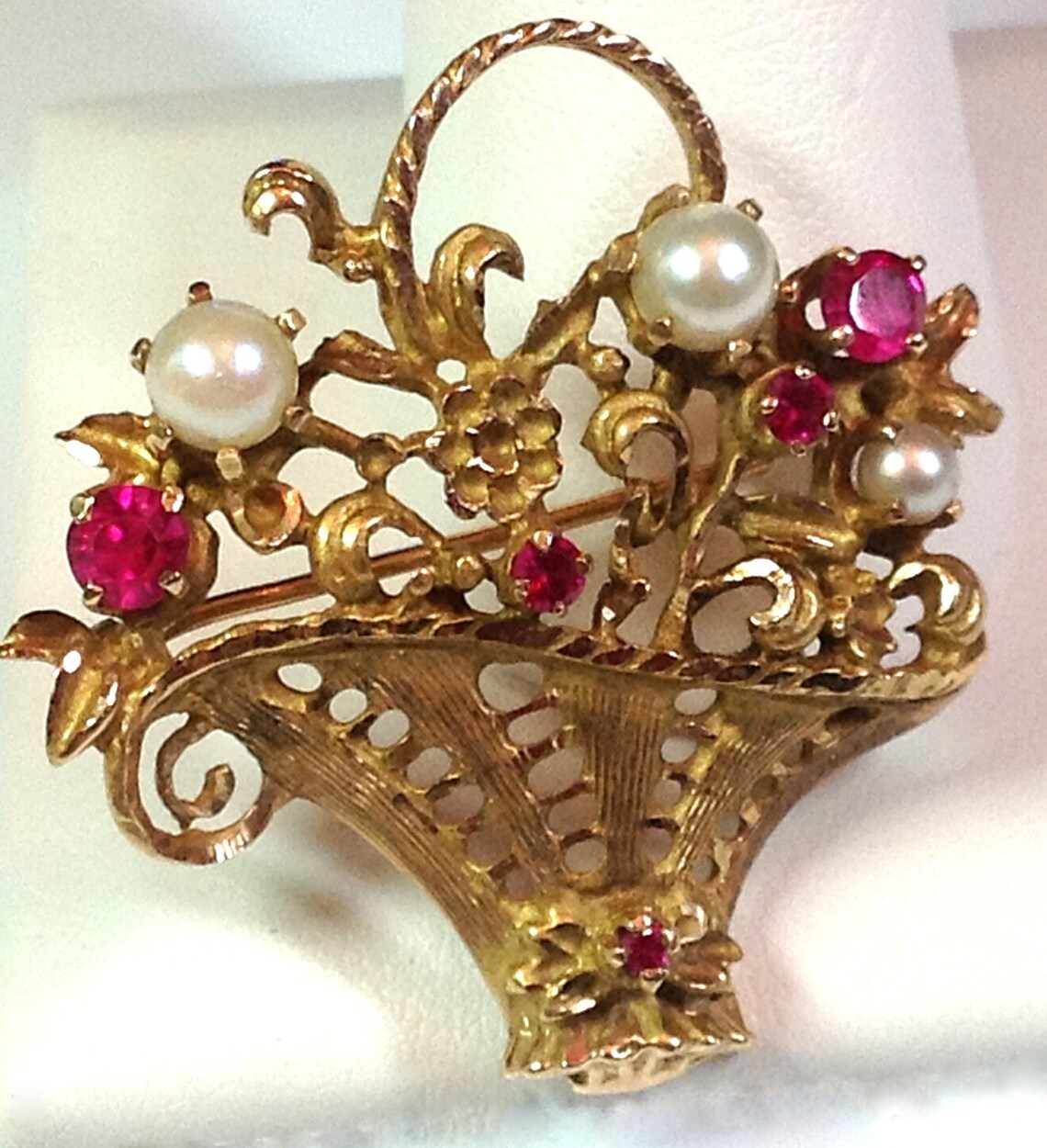 VINTAGE RUBY & PEARL Brooch Basket of Pearls and Rubies 18k Etsy