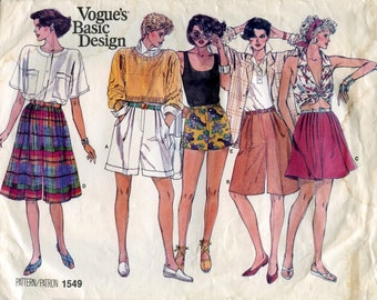 1980s Vogue's Basic Design 1549: Miss Sz 12, Waist 26.5, Hip 36; Pleated Shorts in 3 lengths, pockets, belt loops. Partially Cut.