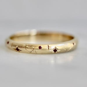 18K Gold Ruby Heart Star Band, Engraved Celestial Wedding Ring