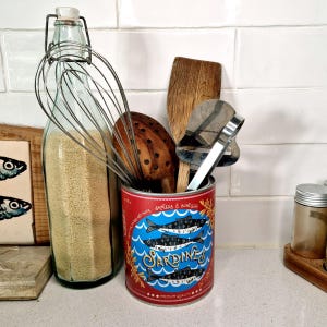 Retro Style Storage Tin, Choose From 12 Designs Craft Utensil Pot Sardines