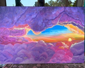 Peut inclure: Une peinture sur toile rectangulaire représentant un coucher de soleil vibrant vu à travers une formation dense de nuages. Le ciel passe de nuages violet foncé et magenta à un horizon orange et jaune vif avec un soleil éclatant.