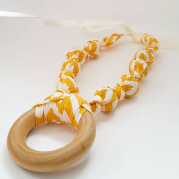 Fabric knot necklace, Teething necklace, Breastfeeding, Nursing necklace, babywearing necklace, new mom gift, YELLOW CHEVRON sunshine