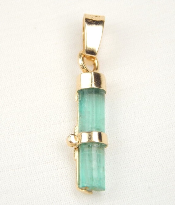 Colombian Emerald Natural Crystals Pendant 1.90 C… - image 1