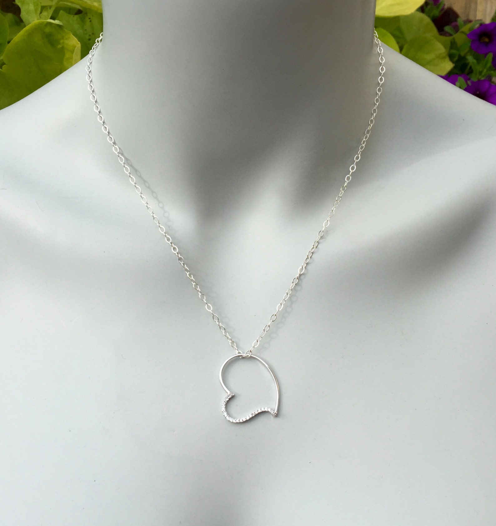 Floating heart necklace silver Clearance