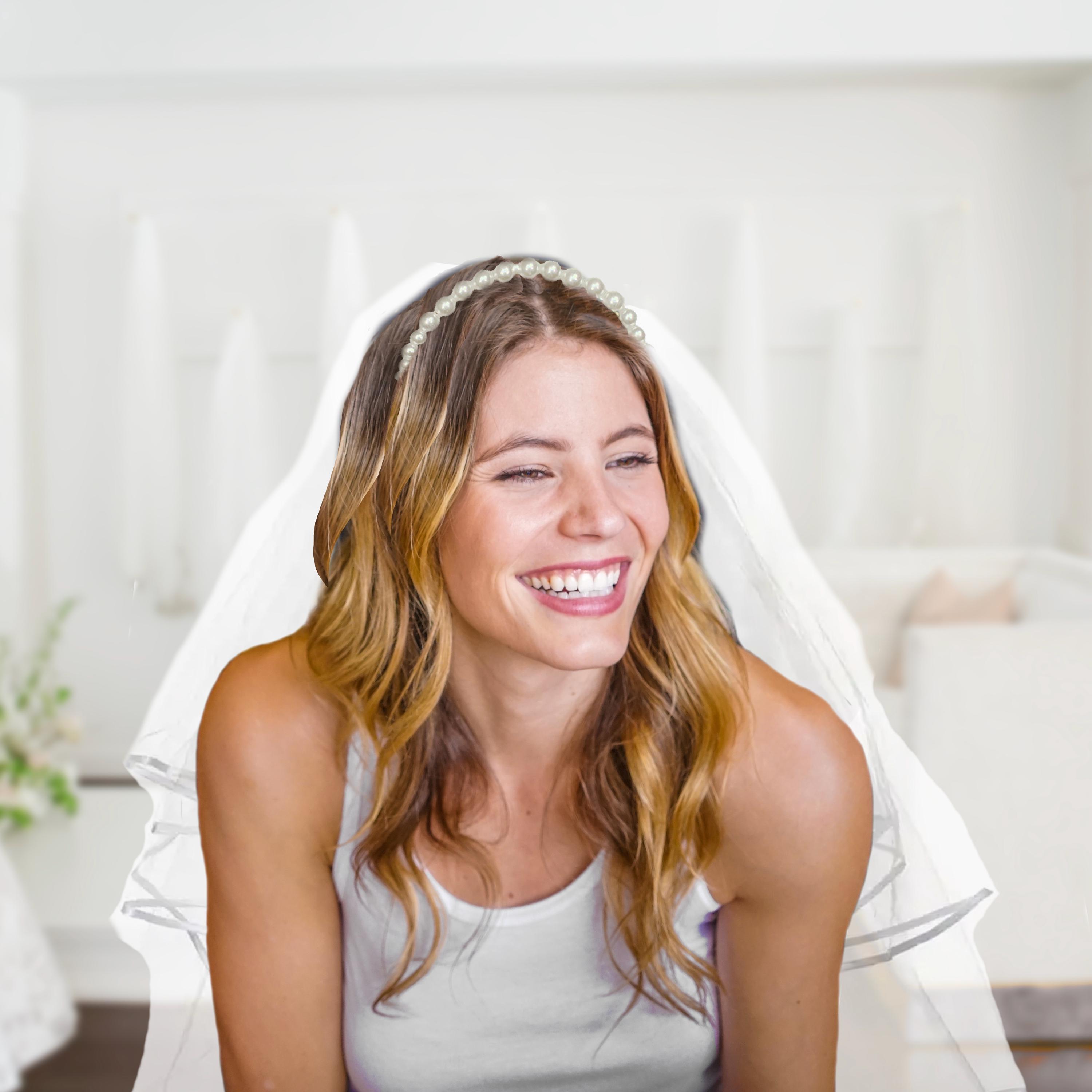 Pearl Bride Headband & White Tulle Veil 2pc Set • Coquette  display picture 1