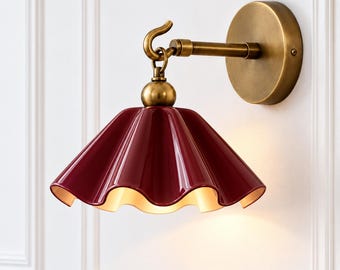 Minimalist Brass Flower Shade Wall Sconce | Vintage Scalloped Floral Vanity Light Fixture