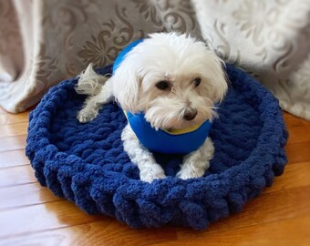 Crochet Plush Pet Bed: Handmade Dog or Cat Bed