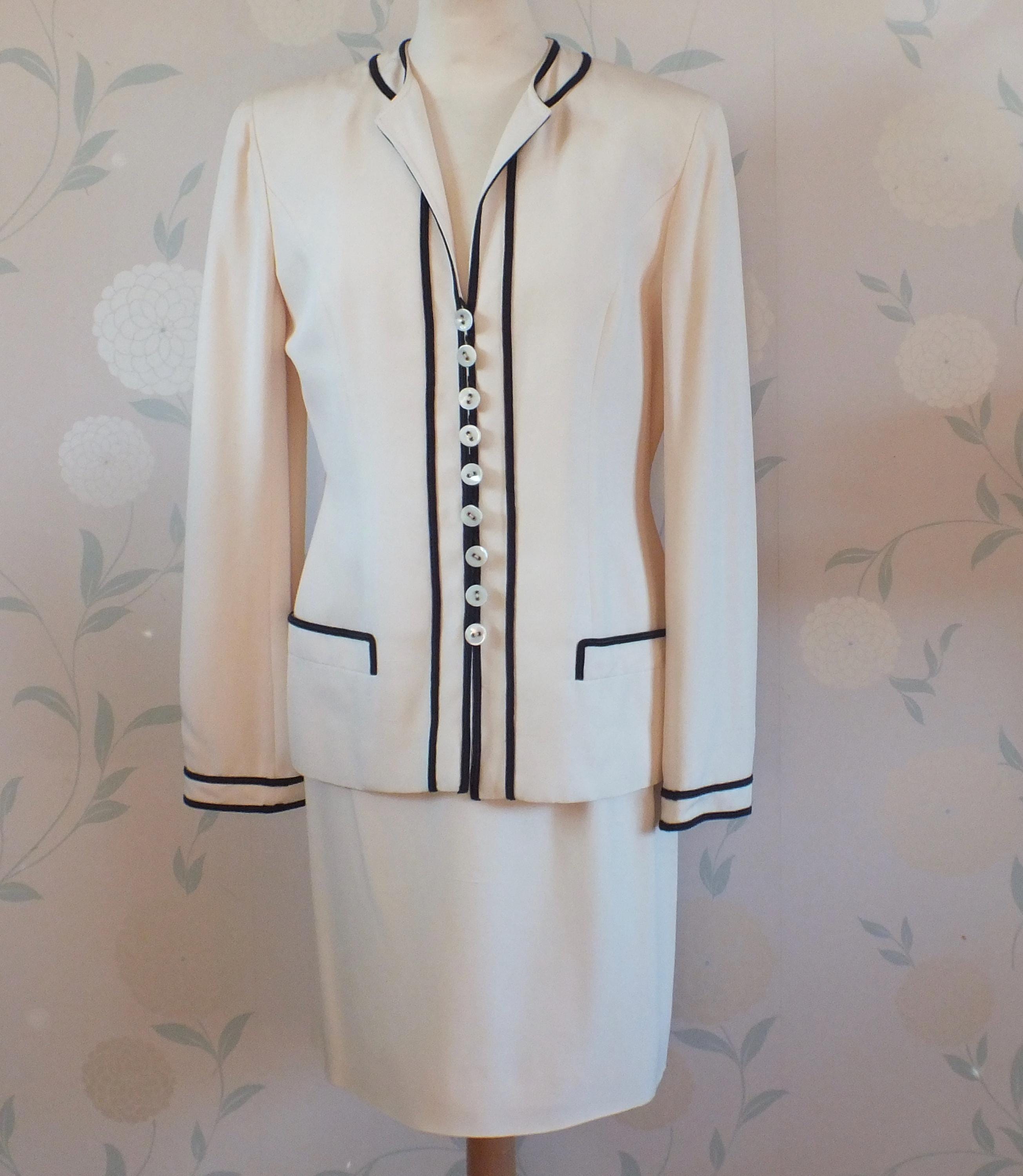 Valentino Boutique - Etsy