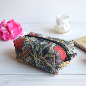 Makeup box, boxy zipper pouch, Boxy pouch, box pouch, Make Up Pouch, boxy project bag, boxy cosmetic bag, box, Charger bag, box pouch bag