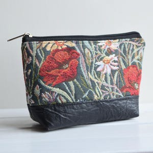 Make up bag, Travel bag, Toiletry bag, Floral Makeup Pouch, Spa Day Gift bag, Gift for her, Bridesmaid gift, Mother&#39;s day gift, Beauty bag