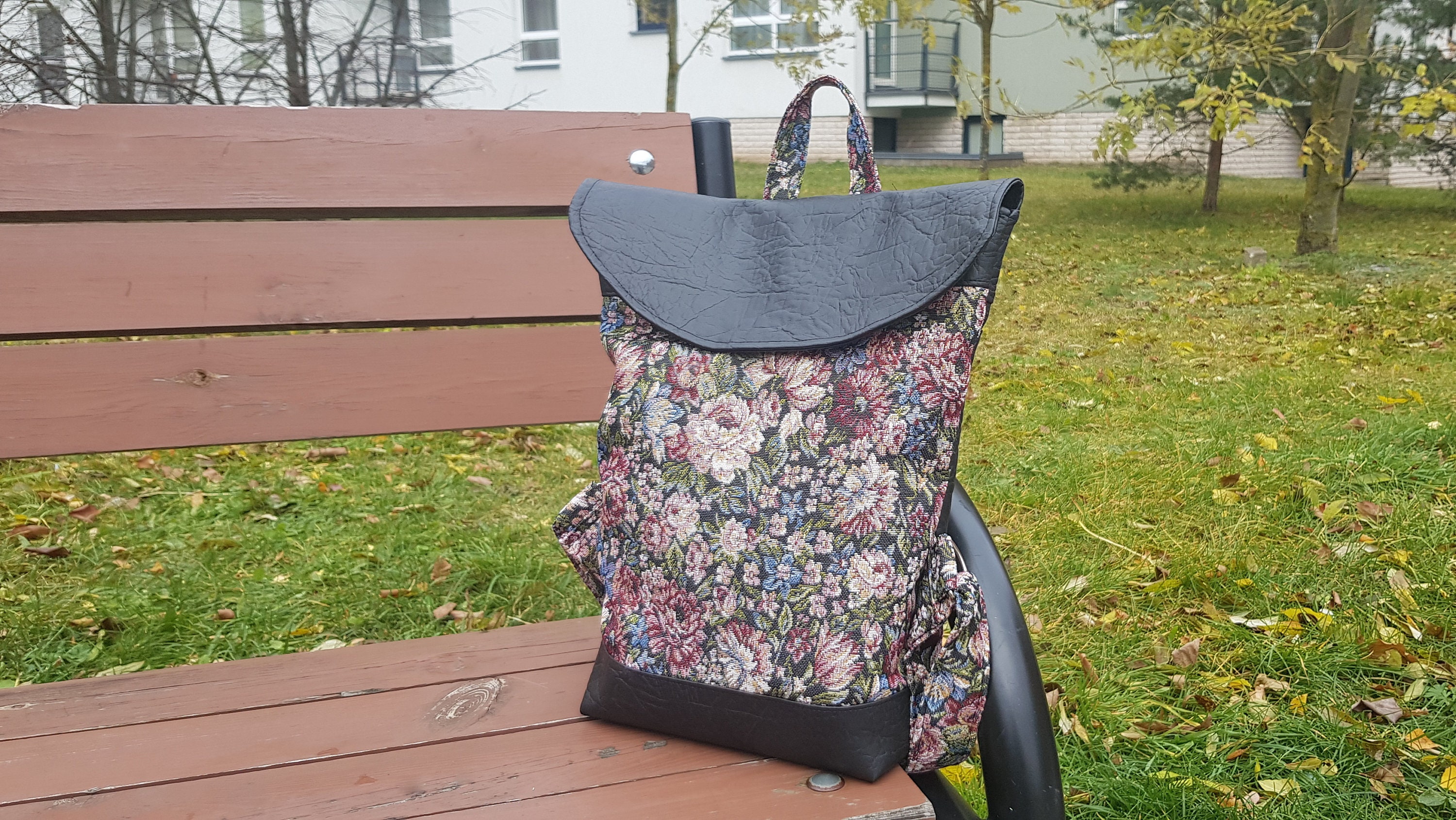 Floral Tapestry Backpack: Rucksack Everyday Casual Faux 