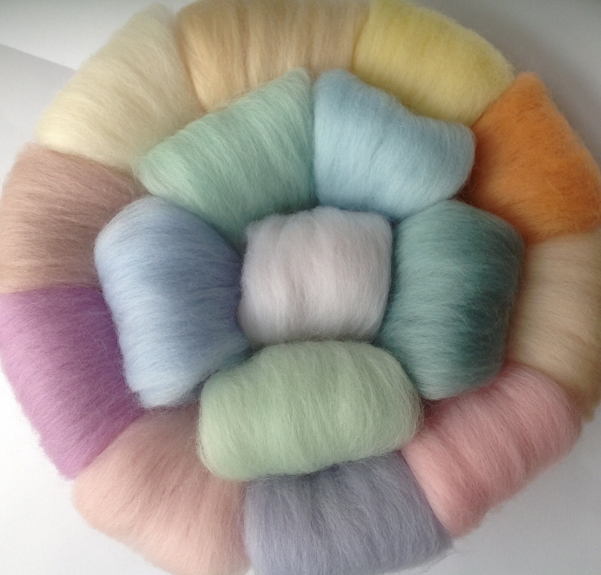 16 Light PASTELS Merino Wool Tops Roving Felting Wool Soft Etsy UK