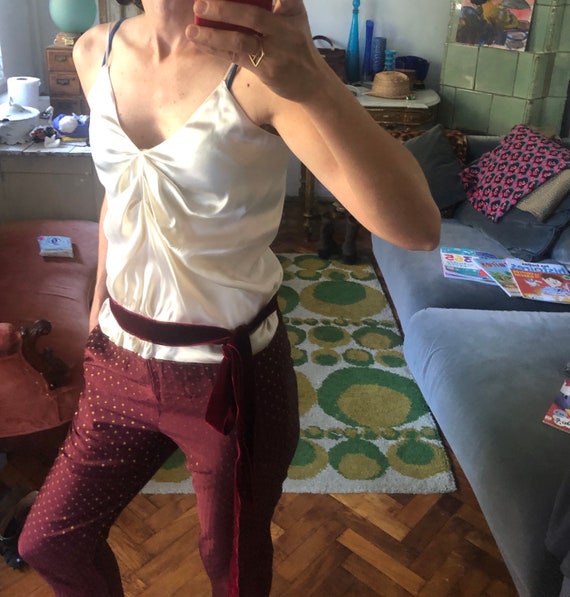 S/ ivory Silk satin top velvet burgundy belt slip