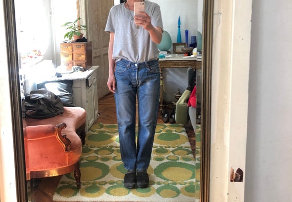 Kleding Gender-neutrale kleding volwassenen Jeans Vintage Levi's 501xx 30" taille gemaakt in Mexico 