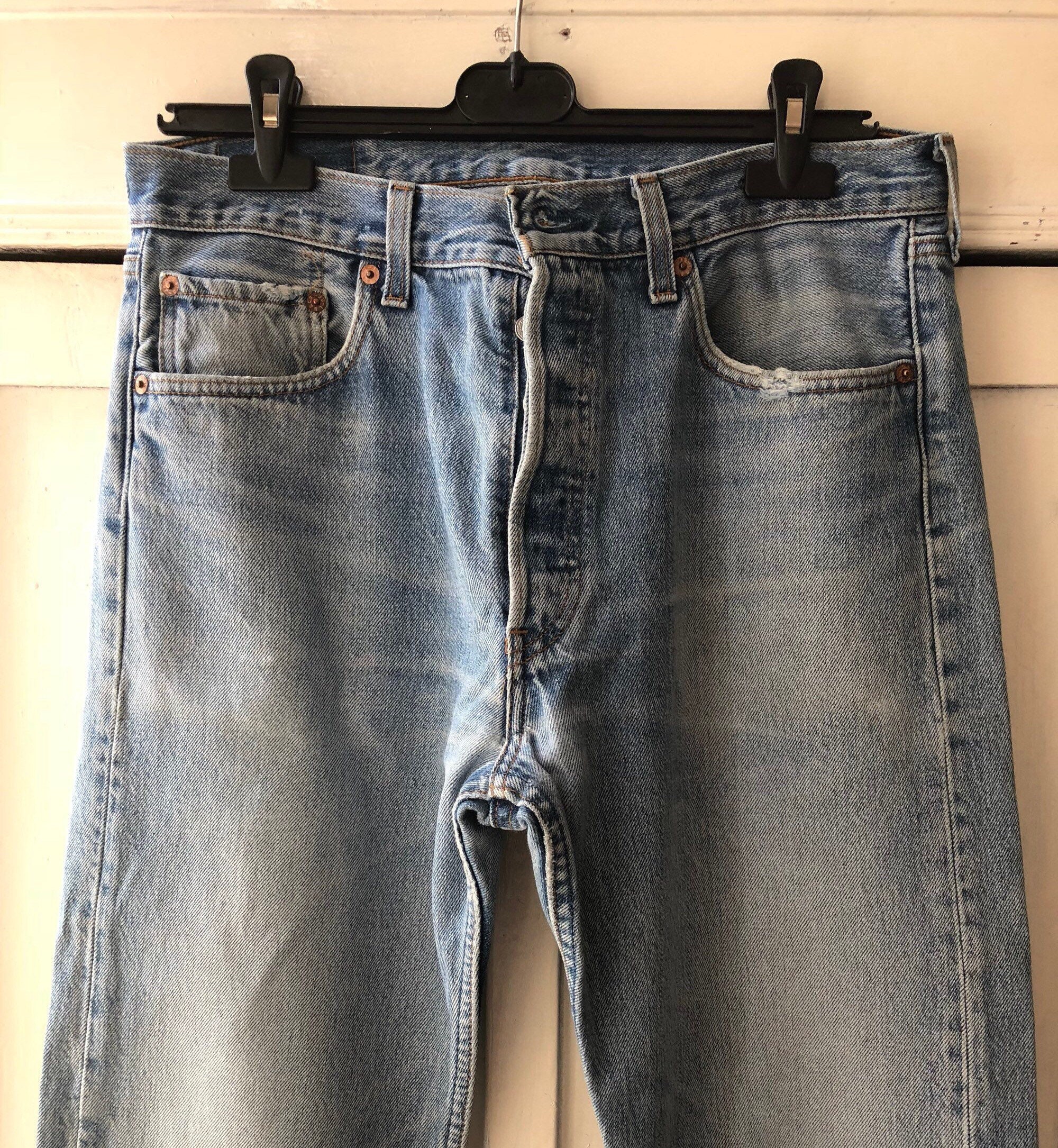 levis 501 distressed jeans