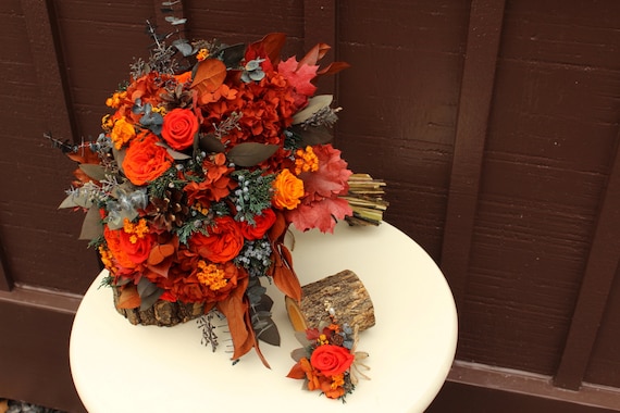 Get Wedding Bouquet And Boutonniere Set
 Background