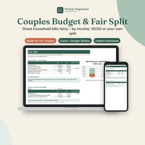 Op de afbeelding: Een digitaal budgetsjabloon voor koppels weergegeven op een laptop- en smartphonescherm. De interface bevat de tekst "Couples Budget & Fair Split" en "Plainly Organised", met tabellen voor gedeelde rekeningen en maandelijkse uitgaven.