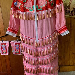 Ropa ceremonial hecha a medida, vestidos con cascabeles, atuendos para Pow Wow, ropa de oración