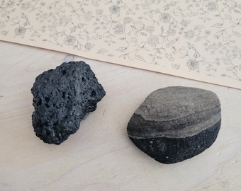 軽石 イタリア産 天然火成岩 火山岩標本 - Etsy 日本
