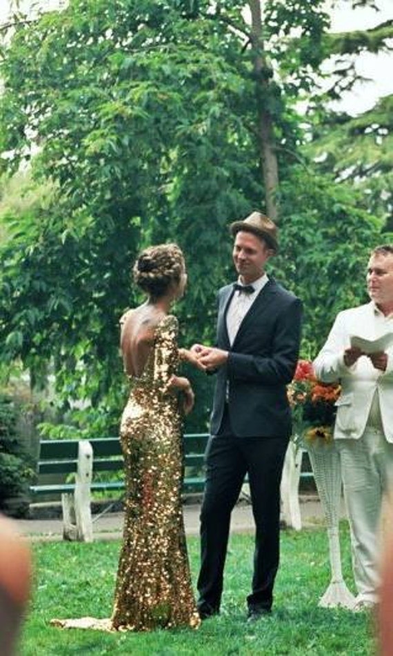 is it ok to wear sequins to a wedding