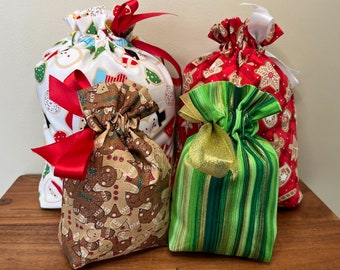 Christmas Fabric Gift Bag: Reusable Holiday Cinch Bag (13x16 inches)