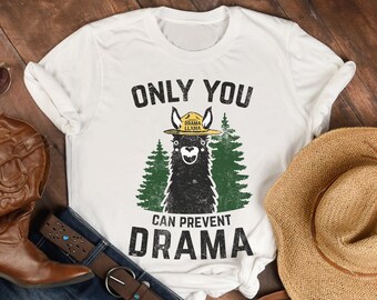 ドラマラマ スモーキーベア パロディ ユニセックス Tシャツ