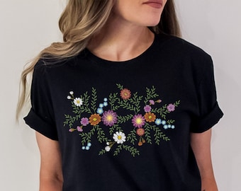Vintage Faux Embroidery Summer Daisies Retro Vintage Boho style Ultra Soft Graphic Tee Unisex Soft Tee T-shirt for Women or Men