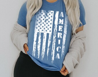 America White Grunge Flag Patriotic USA Fourth of July Ultra Soft Graphic Tee Unisex Soft Tee T-shirt for Women or Men