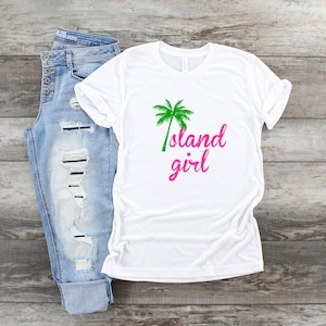 Island Girl Aloha Vibe Palm Tree Summer Polynesian Islander Hawaiian Style Ultra Soft Graphic Tee Unisex Soft Tee T-shirt for Women