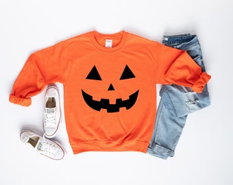 Pumpkin Jack-O-Lantern Graphic Sweatshirt: Retro Halloween Tee