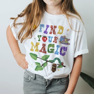 魔法のキャタピラー・バタフライを見つけよう ユースTシャツ