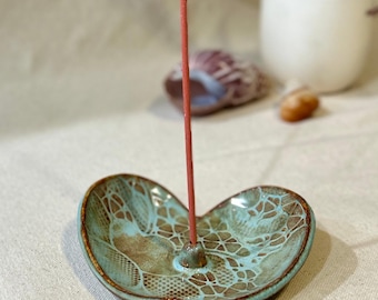incense holder, heart-shaped incense stick holder, ceramic incense burner, heart shaped dish, aromatherapy gift, boho farmhouse aesthetic